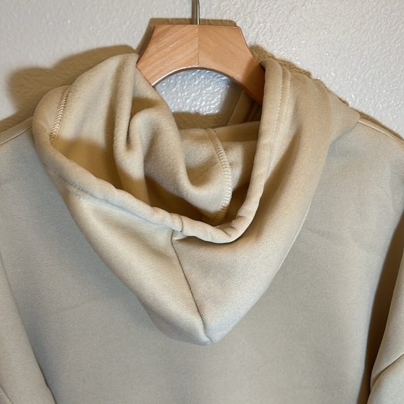 Shein New York Queens Tan Brown Hooded Sweatshirt - Picture 8 of 12